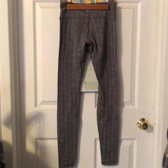 Lululemon leggings new without tags - Picture 5 of 7